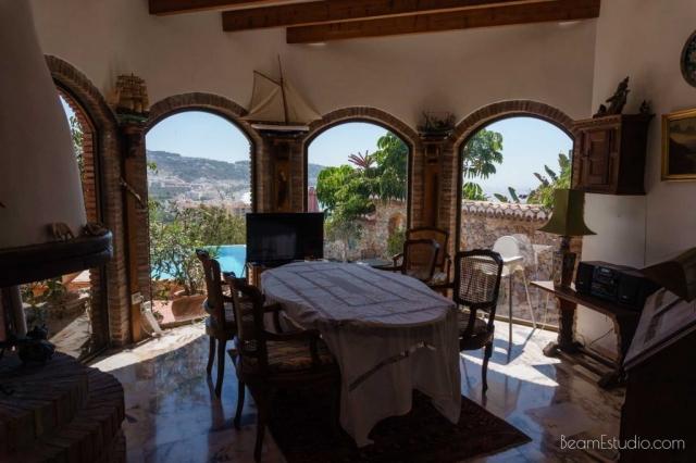 ENCANTADORA VILLA EN LA HERRADURA
