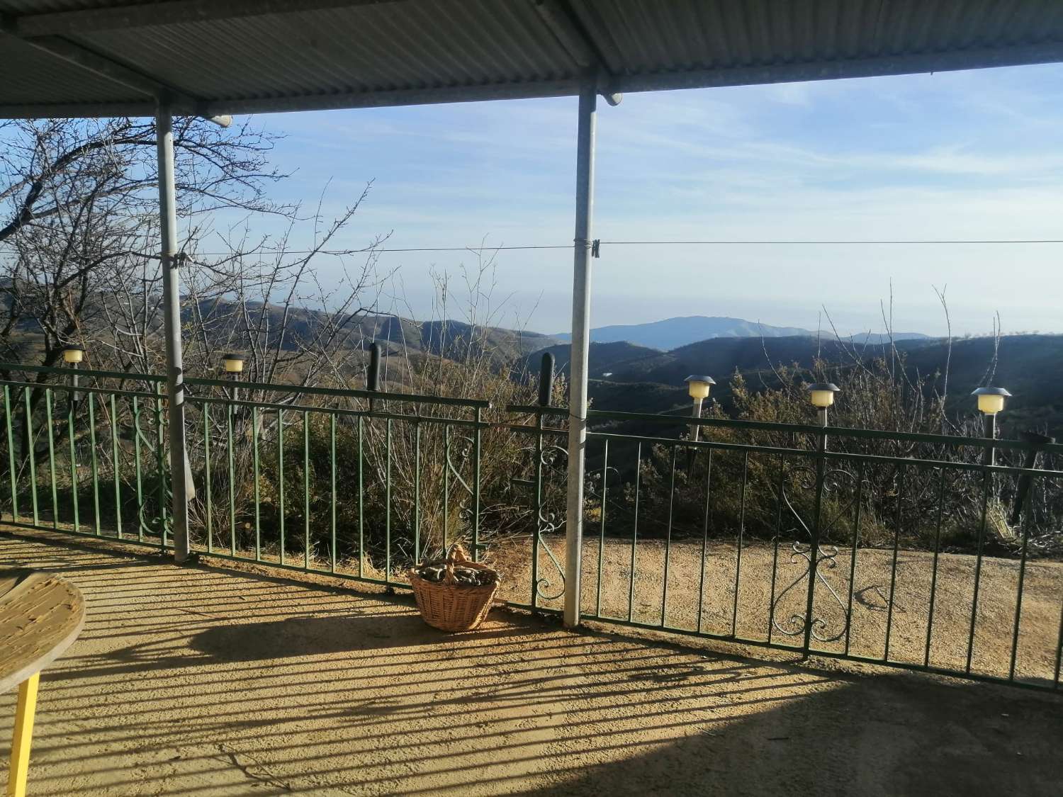 Bauernhaus zum Verkauf mit 15.000 m² Grundstück in Torvizcón