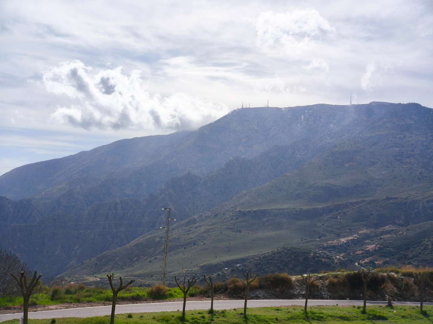 Oportunidad Exclusiva: Complejo Hotelero con Restaurante y Vistas Panorámicas en el Corazón de La Alpujarra