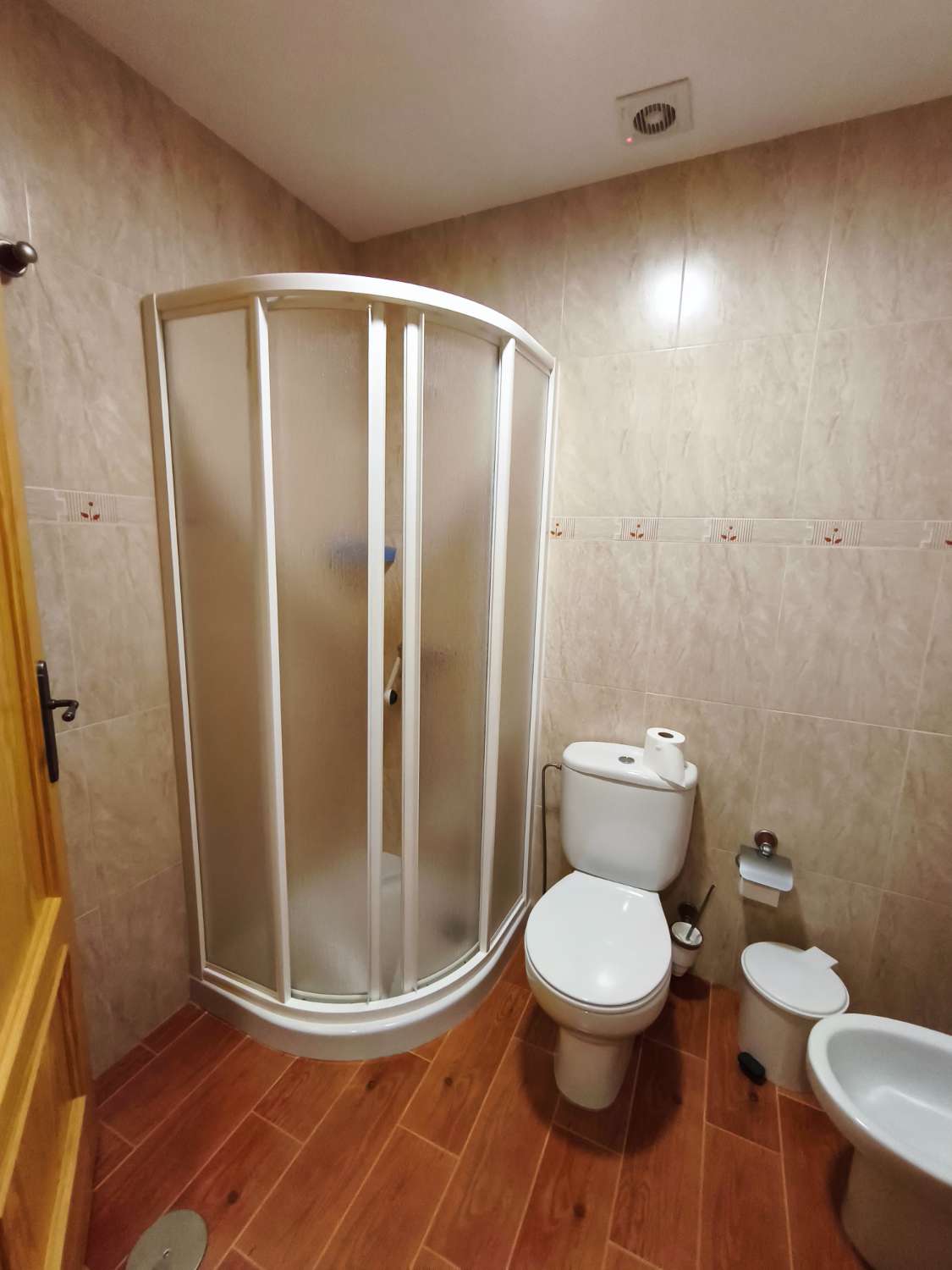 Oportunidad Exclusiva: Complejo Hotelero con Restaurante y Vistas Panorámicas en el Corazón de La Alpujarra