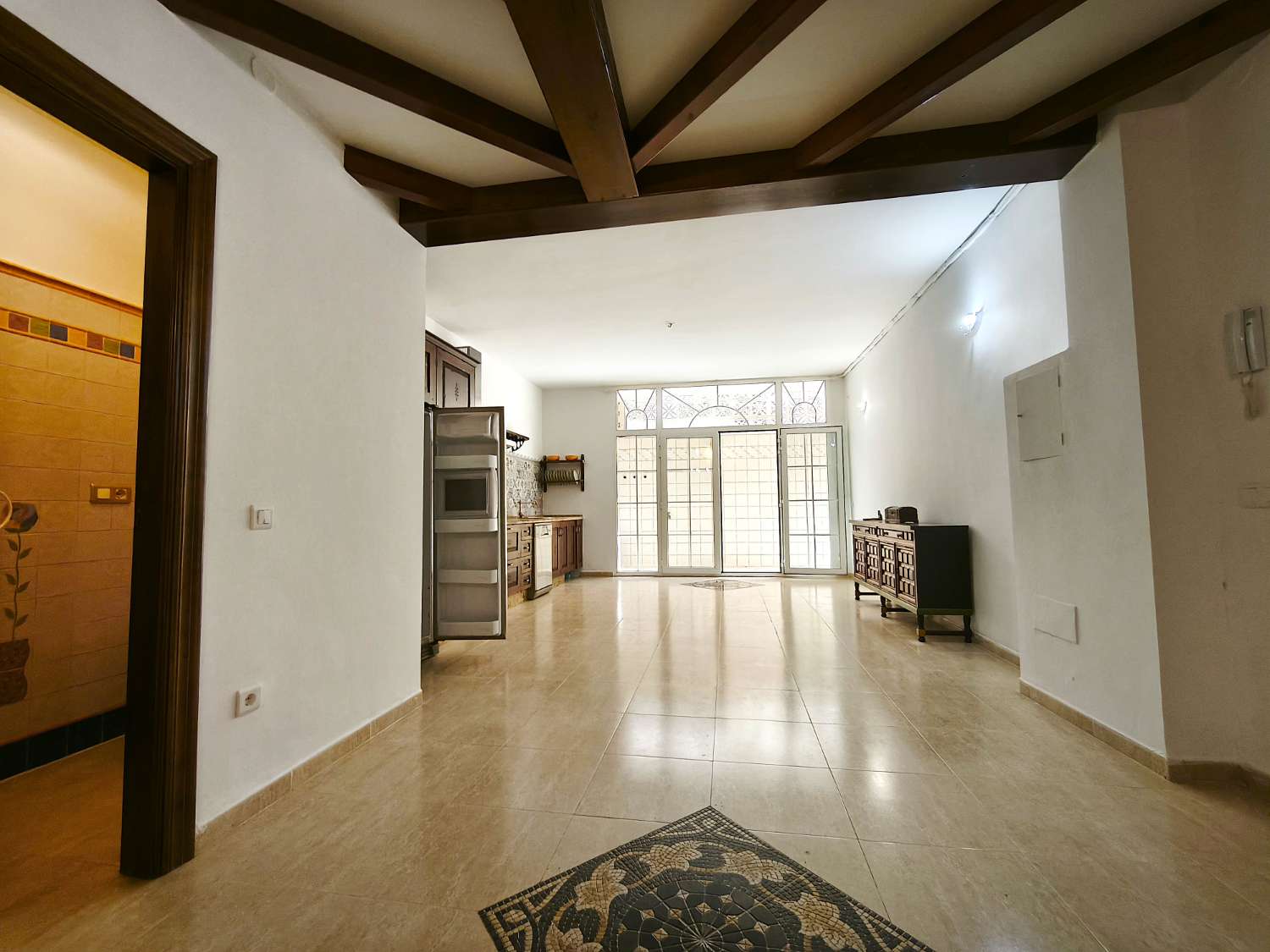 Estudio en La Noria con piscina y jardín