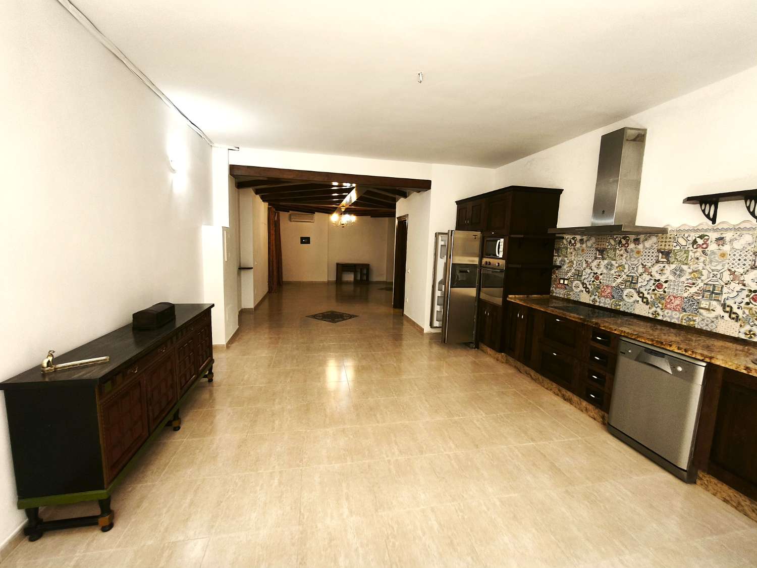 Estudio en La Noria con piscina y jardín