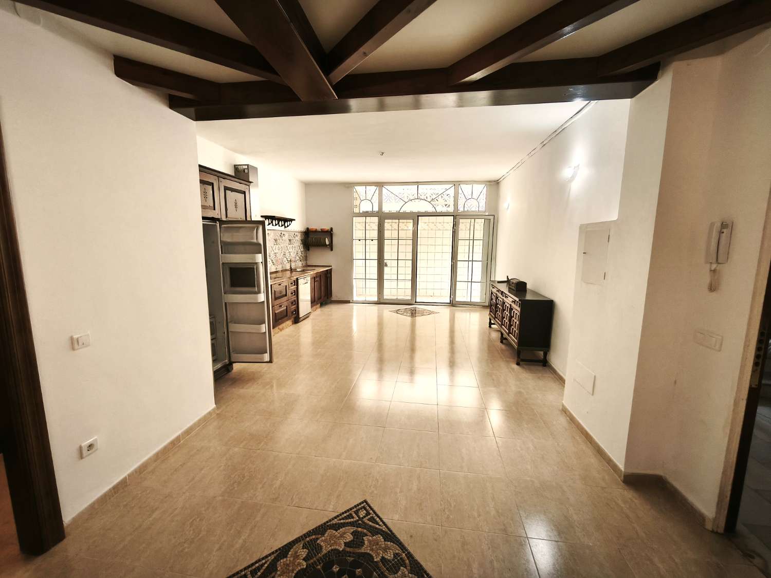 Estudio en La Noria con piscina y jardín