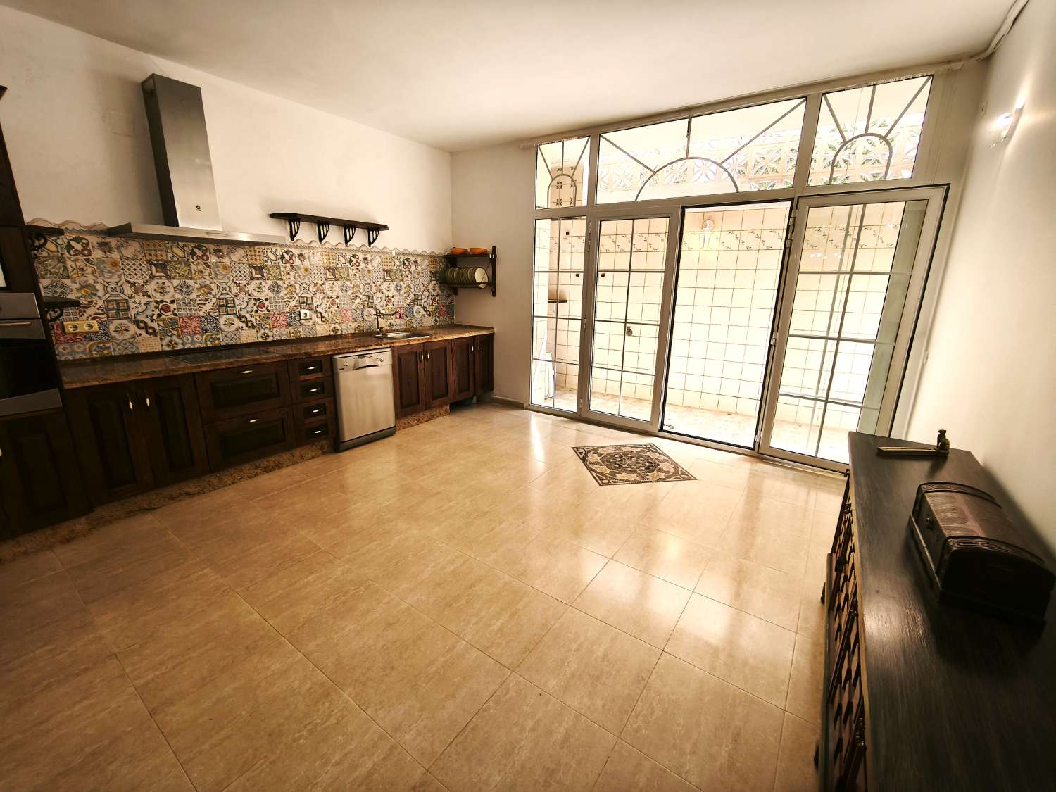 Estudio en La Noria con piscina y jardín
