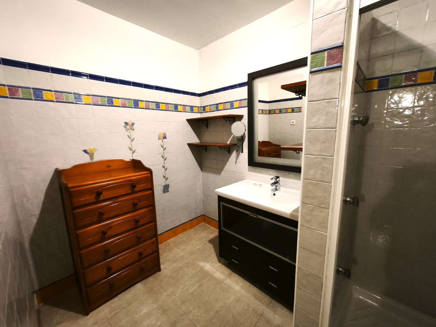 Estudio en La Noria con piscina y jardín