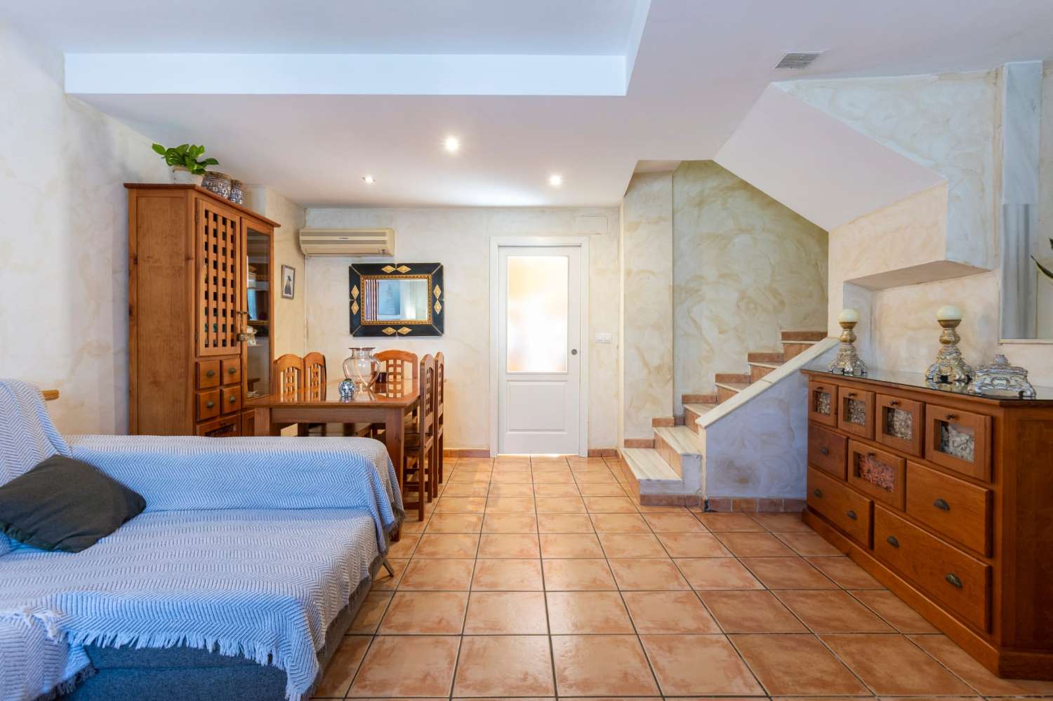 Chalet adosado en venta en Lobres